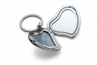 картинка Брелок-медальон Heart от магазина PapriQ